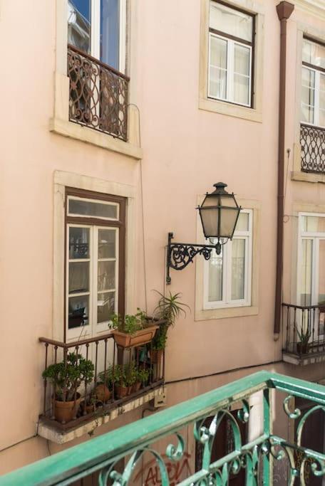 Magnificent Historical City Centre Apart With Terrace Lizbona Zewnętrze zdjęcie